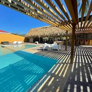 Hotel Bay