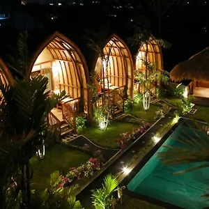 Uluwatu Sunrise Гостевой дом Унгасан